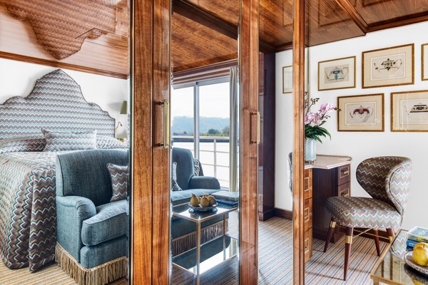 Uniworld Boutique S.S. Bon Voyage Suite 1.jpg